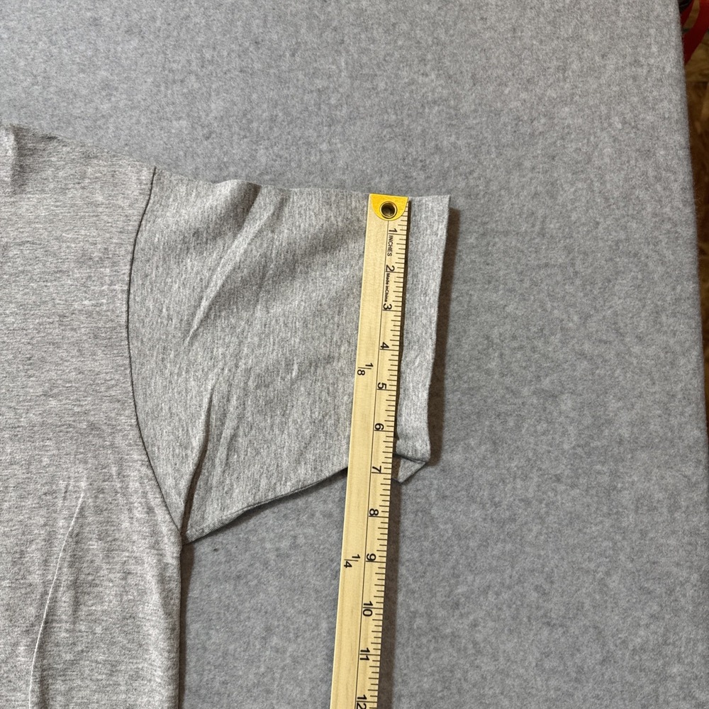 Vintage Fruit of the Loom UMass Amherst T Shirt XL Gray Heather 1996 Made in USA - Picture 7 of 8